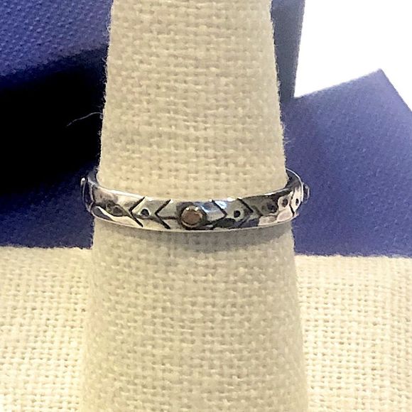 SILPADA Two Tone VARIED DETAILS Stacking Ring Sz 7 NIB - Picture 2 of 14